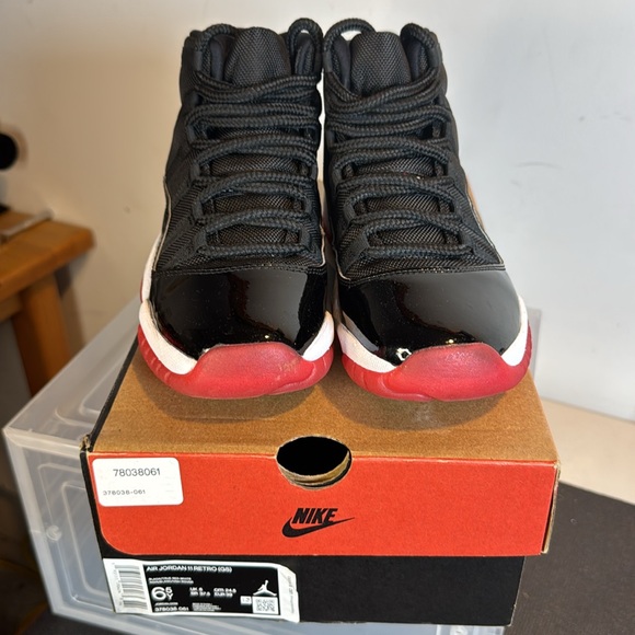 Nike Kids Air Jordan 11 Retro Black and Red Shoes 6.5Y - Picture 2 of 6